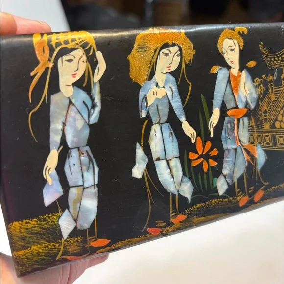 vintage Japanese black lacquer jewelry box intricate mother-of-pearl - Picture 5 of 12